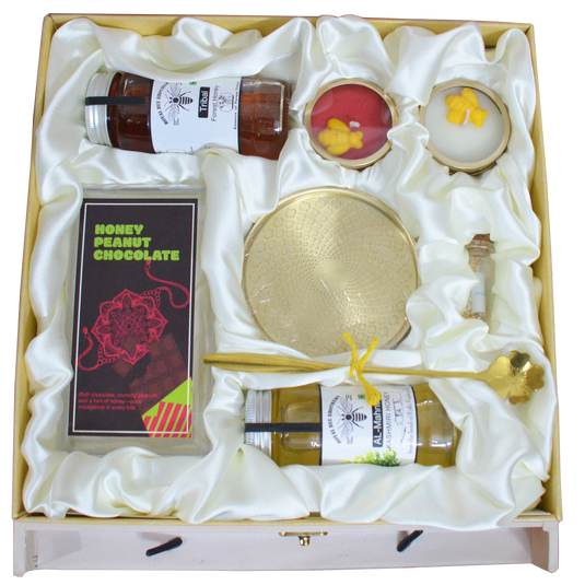 Noori -Golden Indulgence Box